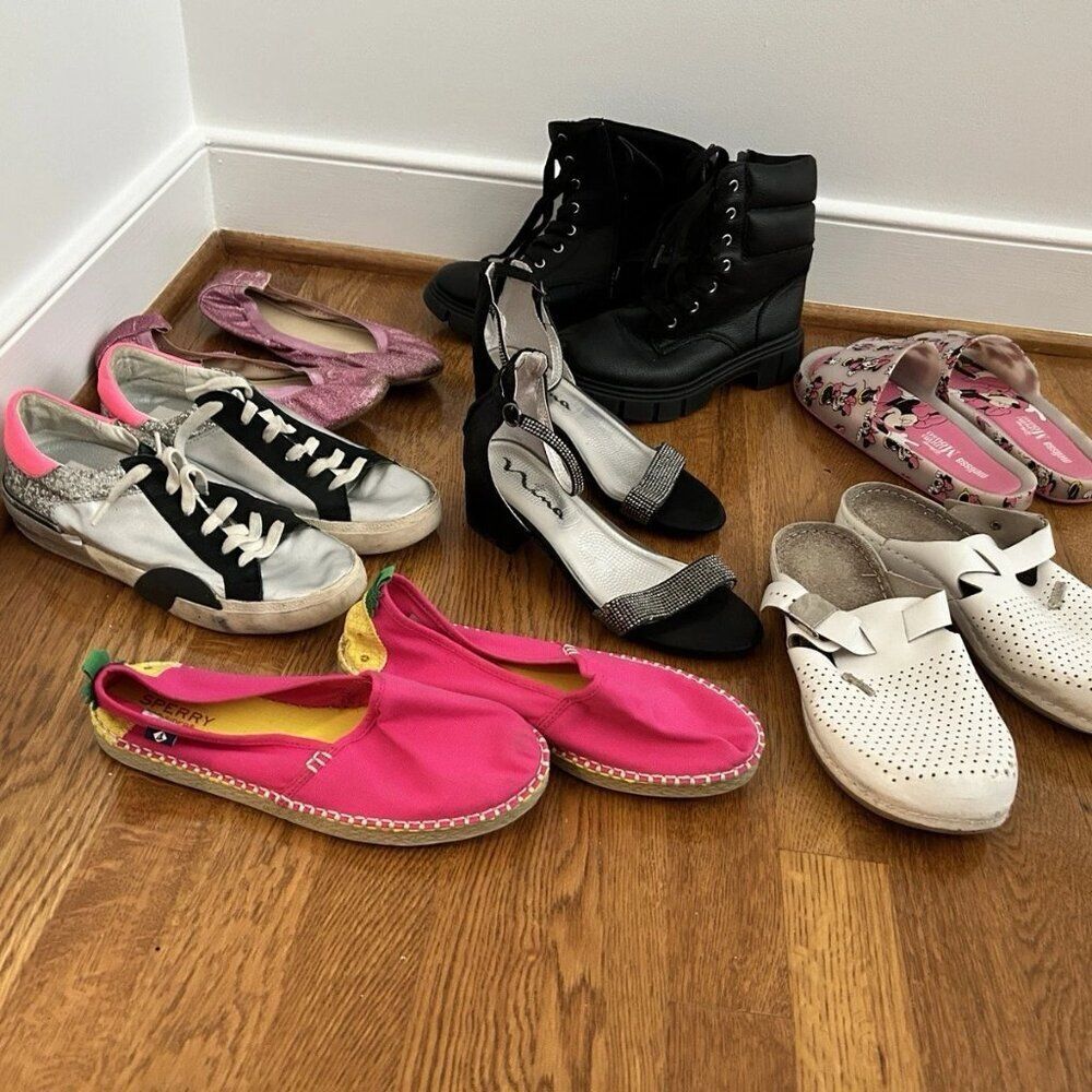 GIRL”S Shoes LOT (7 Pairs) – Size 4 Youth – Fun Variety! All Seasons!